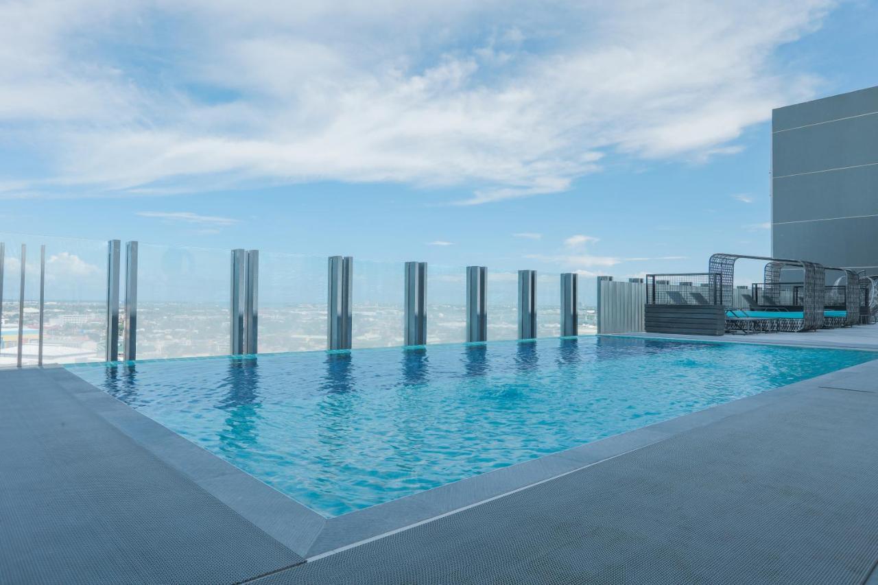 Bai Hotel Cebu Екстериор снимка